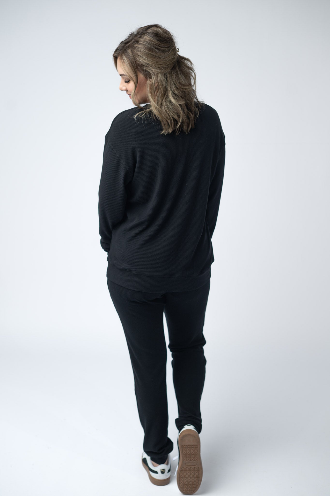 Corrine Ribbed Pullover Top - Black