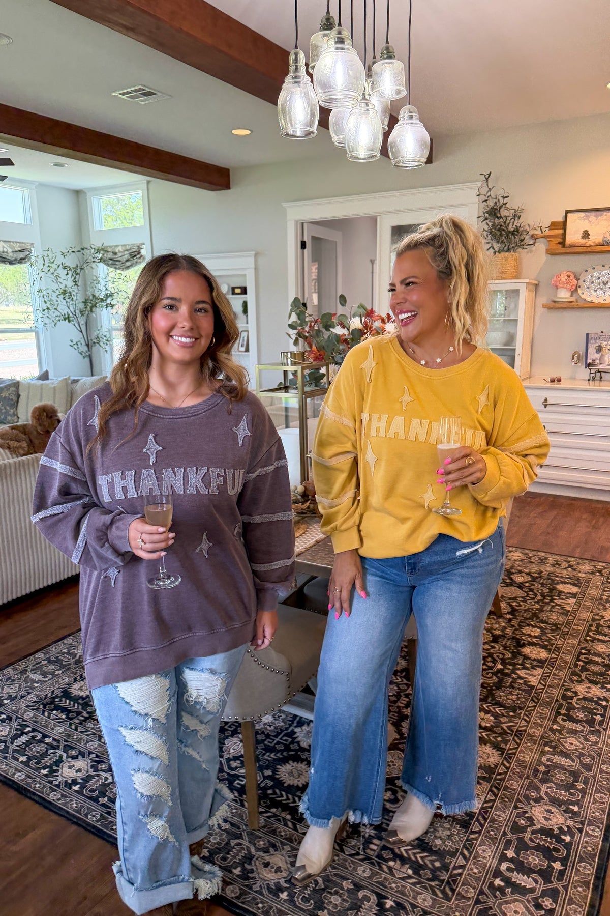 Prebook THANKFUL CLASSIC CREW PULLOVER