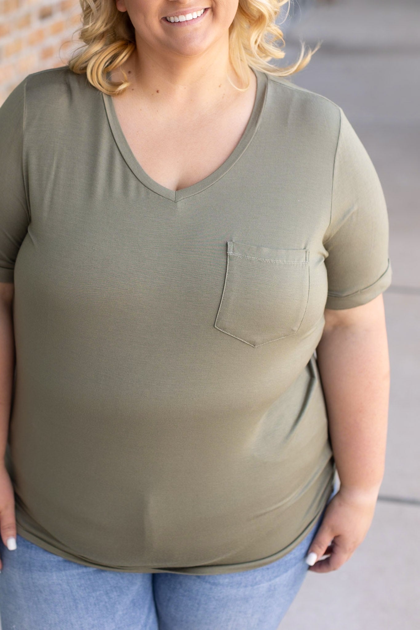 Sophie Pocket Tee - Olive