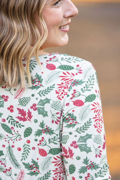 3/4 Sleeve Sarah Ruffle - Holiday Berry