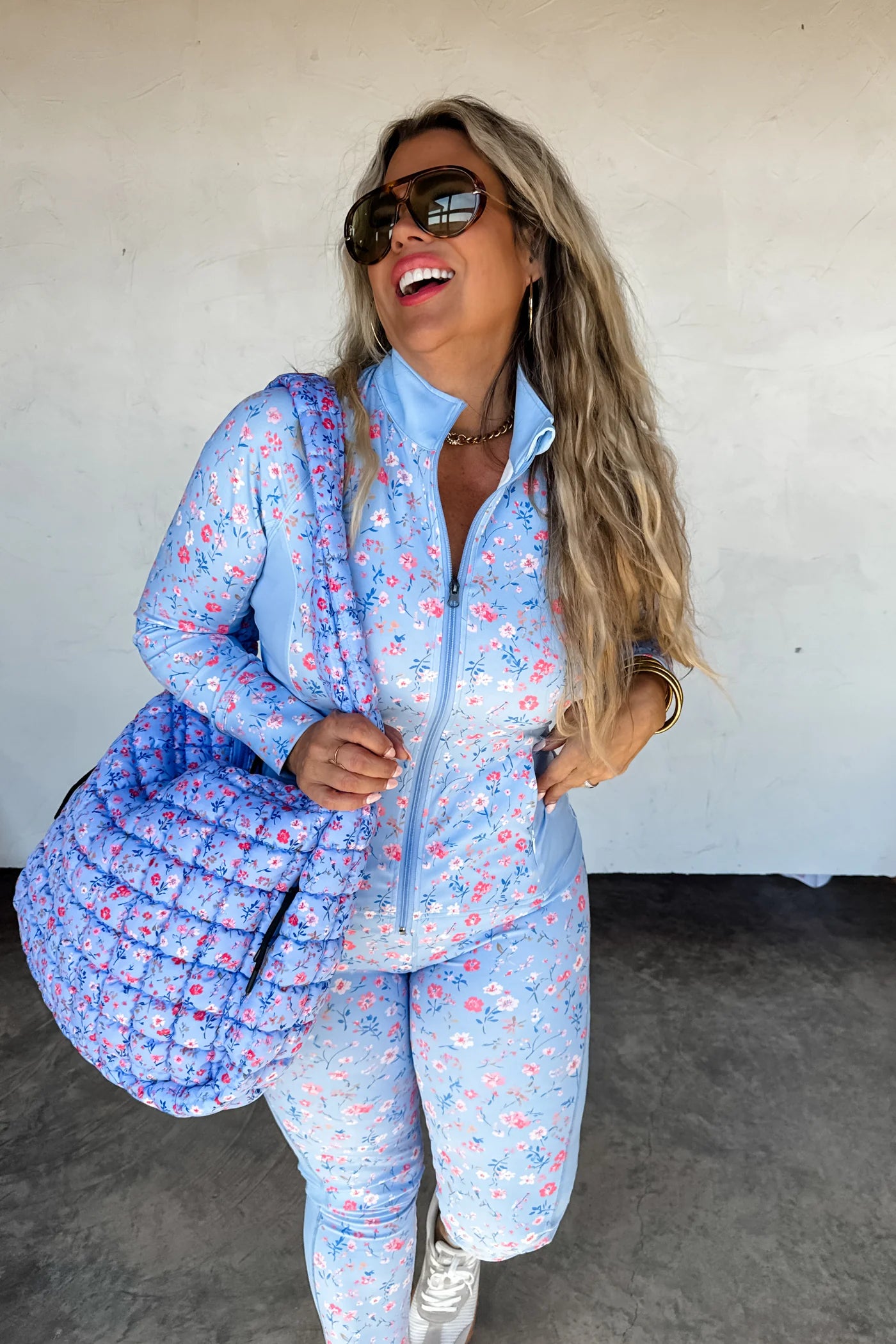 PREORDER- CARRY ALL PUFFER BAG