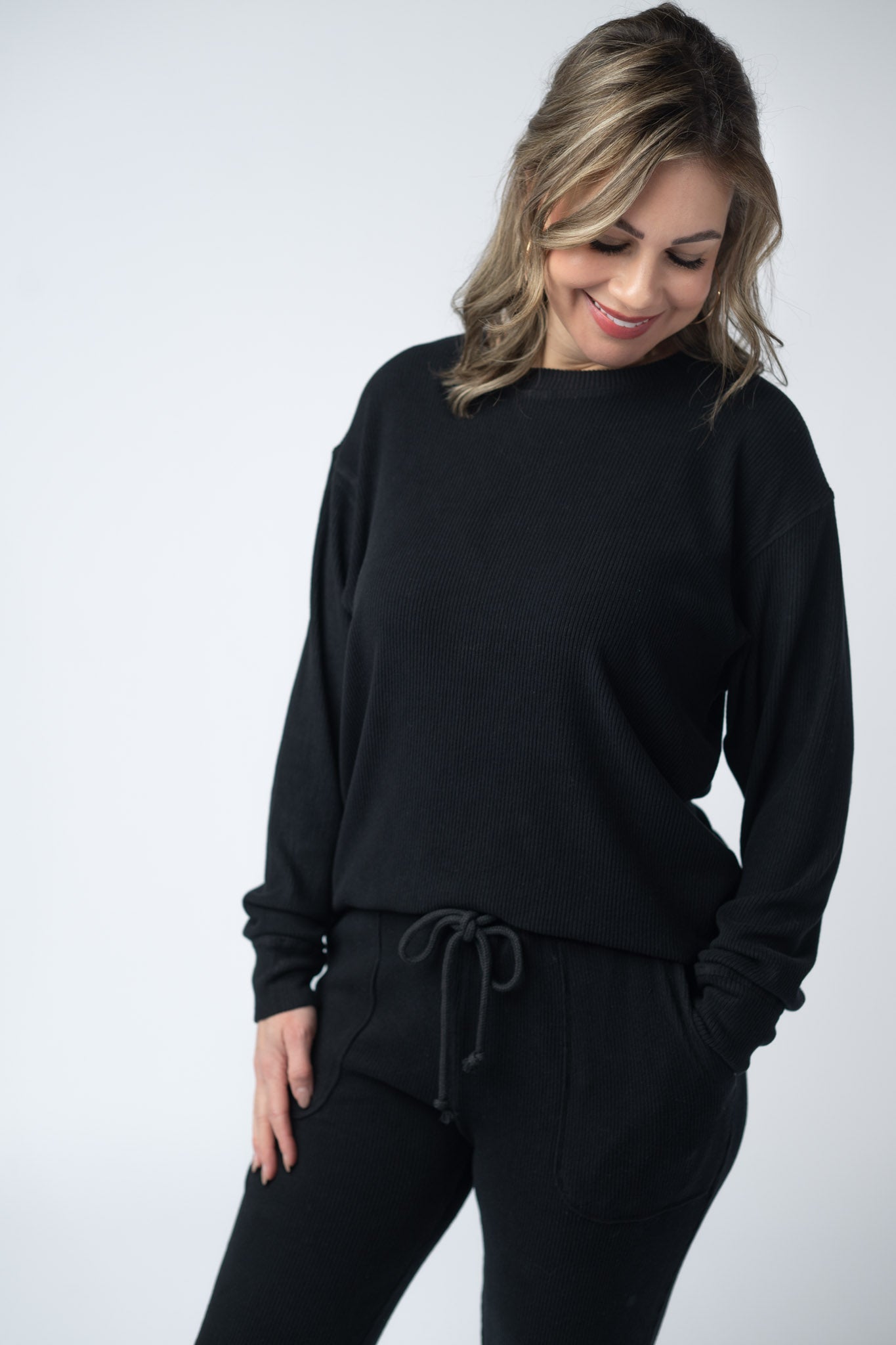 Corrine Ribbed Pullover Top - Black