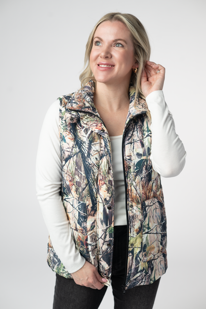 Remy Zip Up Vest - Dark Camo
