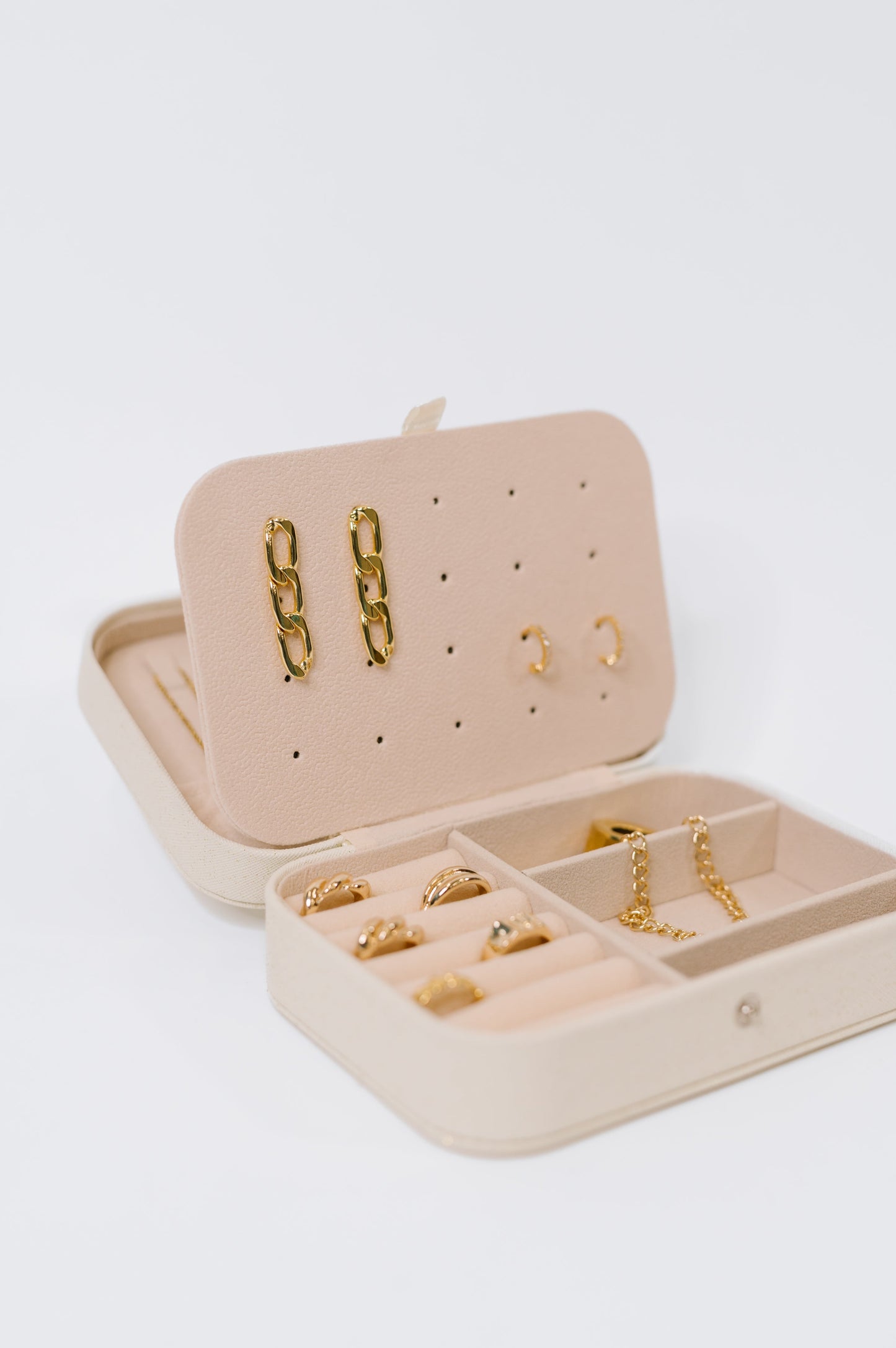 Everywhere In Between Jewelry Organizer