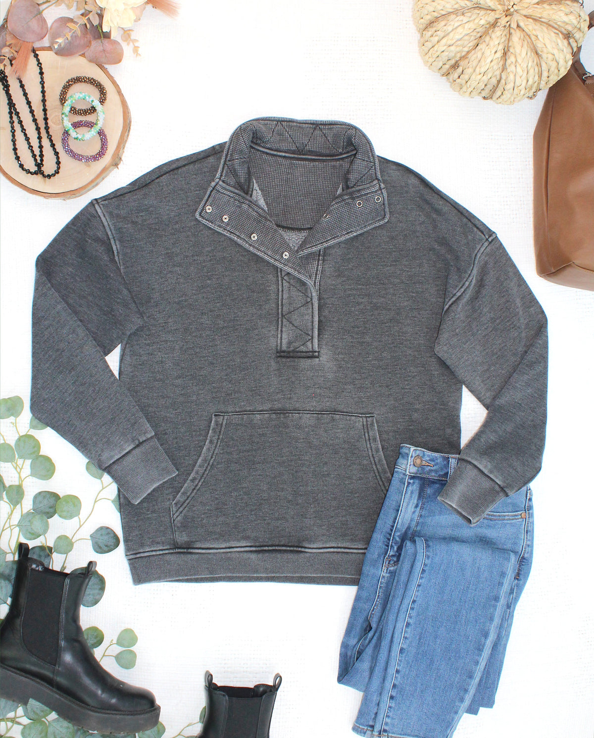 Jesse Vintage Wash Snap Pullover - Black