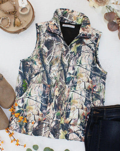 Remy Zip Up Vest - Dark Camo